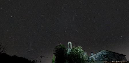 Meteors from the Geminid meteor shower captured within minutes in 2021