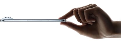 The side of the iPhone Air de Apple smartphone