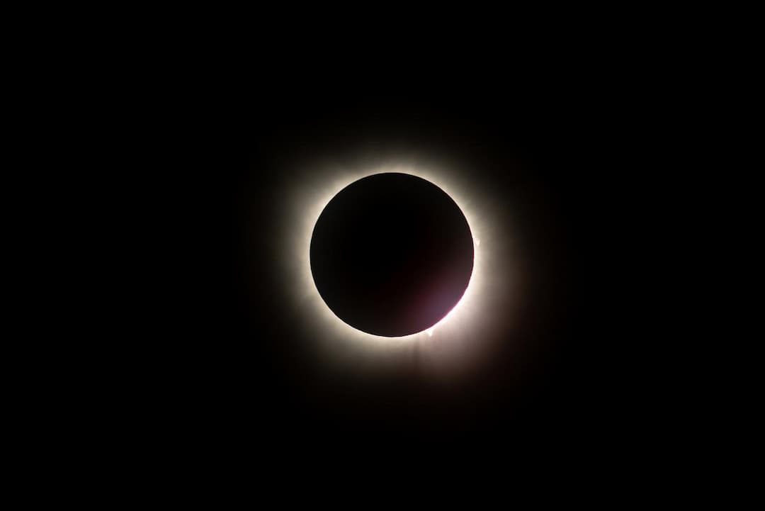 All about the triad of eclipses visible from Spain in the next three years: key dates and guidelines