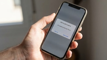 Delete files, photos and videos